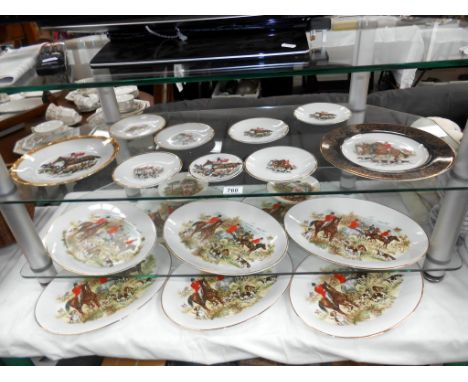 8 oval hunting plates and quantity of other hunting scene plates