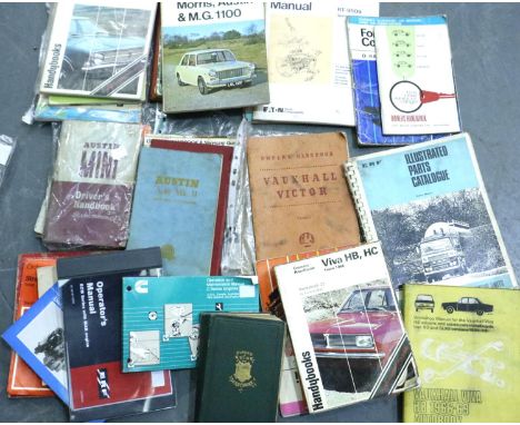 Quantity of vintage car repair and handbooks. P&amp;P Group 3 (£25+VAT for the first lot and £5+VAT for subsequent lots) 