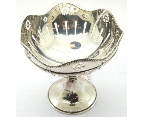 Hallmarked silver pierced bon bon pedestal dish, 104g. P&amp;P Group 1 (£14+VAT for the first lot and £1+VAT for subsequent l