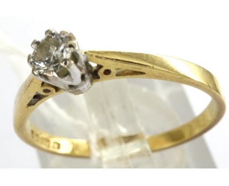 18ct gold ring set with a single diamond, size O, 1.9g. P&amp;P Group 1 (£14+VAT for the first lot and £1+VAT for subsequent 