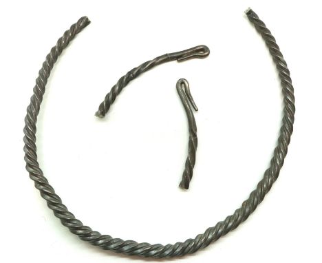Iron Age Scandinavian Viking design tribal torc. P&amp;P Group 0 (£5+VAT for the first lot and £1+VAT for subsequent lots) 