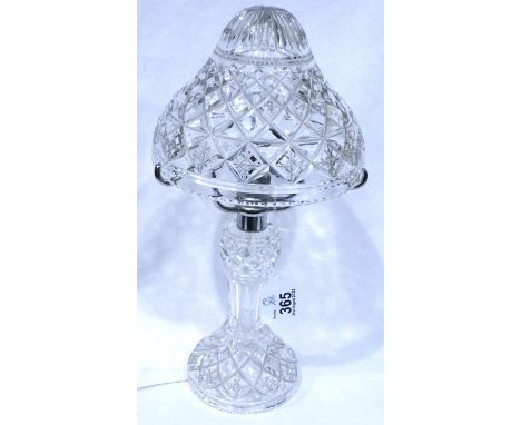 Large crystal mushroom table lamp, H: 40 cm. P&amp;P Group 3 (£25+VAT for the first lot and £5+VAT for subsequent lots) 