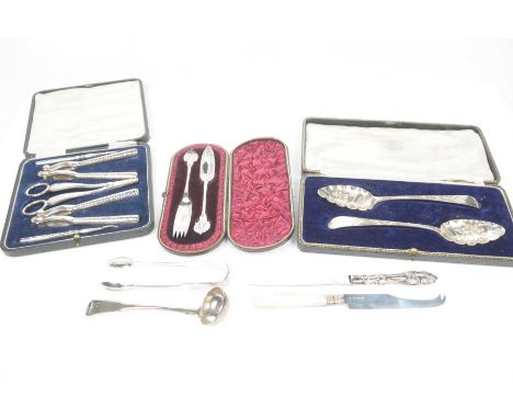 A pair of George III silver berry spoonsOf conventional form, by Jonathan Perkins I & Jonathan Perkins II, London 1799, toget