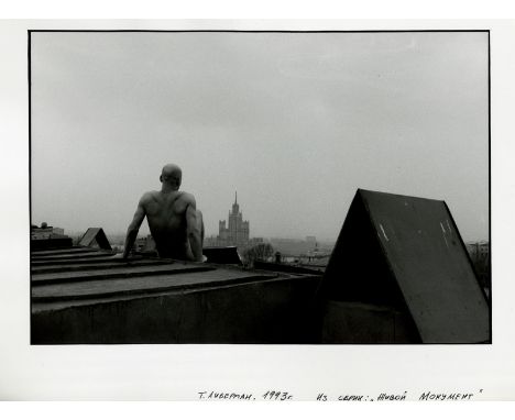 Liberman, Tanja196422,4 x 30 cm, o. R.Ohne Titel, 1993. Silbergelatineabzug auf Fotopapier. In Kugelschreiber und signiert un