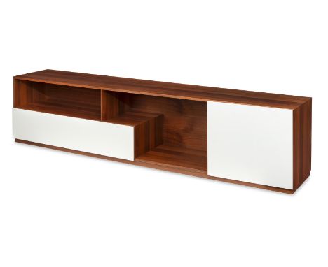 Lowboard240 x 54 x 42 cmIm minimalistischen Stil der 1960er Jahre. Korpus aus Holz, die Front weiß laminiert. Offene Ablagefä