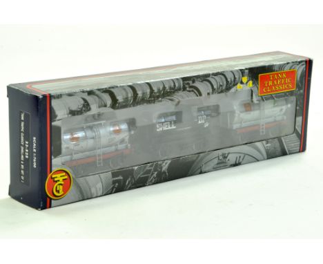Model Railway H0 00 issue comprising Bachmann No. 33-525 Tank Traffic Classics, Shell and BP. Limited Edition Set. Excellent 
