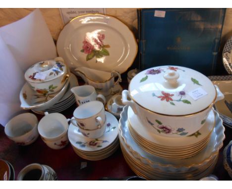 A collection of Royal Worcester Evesham and Astley pattern tableware - sold with two Spode Botanic similar items