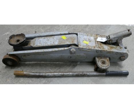 2 tonne car jack. 