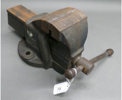 Record no3 bench vice with 4" jaws.