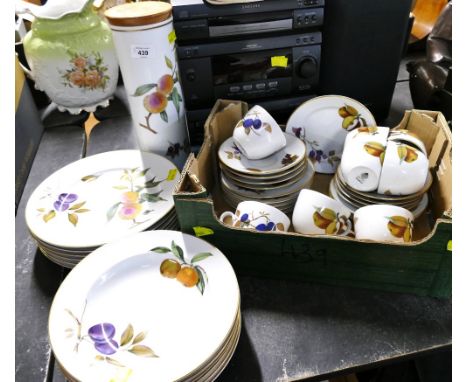 Royal Worcester Evesham pattern dinner and teaware, spaghetti jar, soup bowls etc