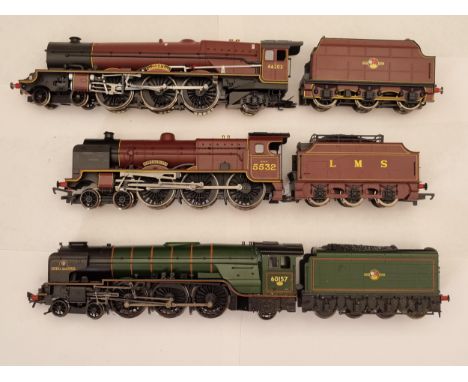 Three unboxed 00 gauge Locomotives including Bachmann A1 'Great Eastern', Hornby Patriot Class 'Illustrious' in LMS maroon li