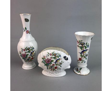 ANYSLEY PEMBROKE PATTERN CERAMICS, including a part dinner service, vases, bedside clock and trinket box, also Wedgwood Peter