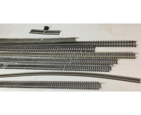COLLECTION OF HORNBY DUBLO MODEL RAILWAY TRACK, along with a four duette power supply units