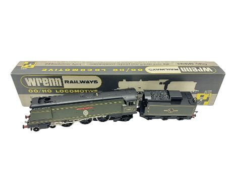 Wrenn '00' gauge - Streamlined Bulleid Pacific 'Battle of Britain' 4-6-2 locomotive 'Winston Churchill' No.34051 in BR Green;
