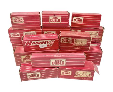 Hornby Dublo - sixteen goods wagons comprising 4644 21-Ton Hopper Wagon, 4315 Horse Box (BR) with horse, 4316 Horse Box (SR) 