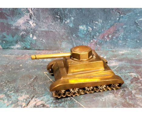 An early 20th century novelty brass lighter, as a&nbsp; military tank, 12.5cm long 