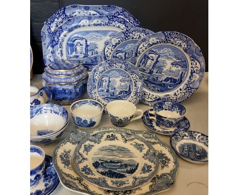 Two Spode Italian pattern graduated meat plates;&nbsp; two similar dinner plates, two side plates;&nbsp; &nbsp;two bowls;&nbs