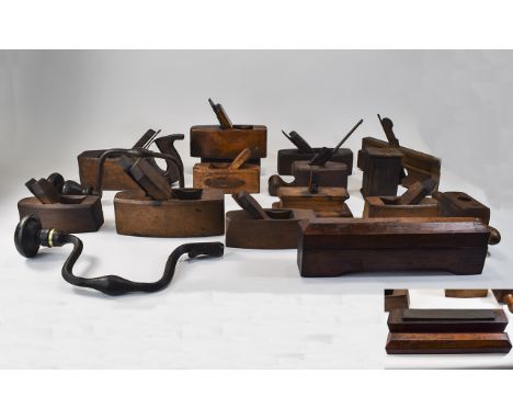 A Very Good Collection of Vintage Quality Woodworking Tools ( 17 ) Pieces In Total. Includes Planes, Drills etc. All In Good 