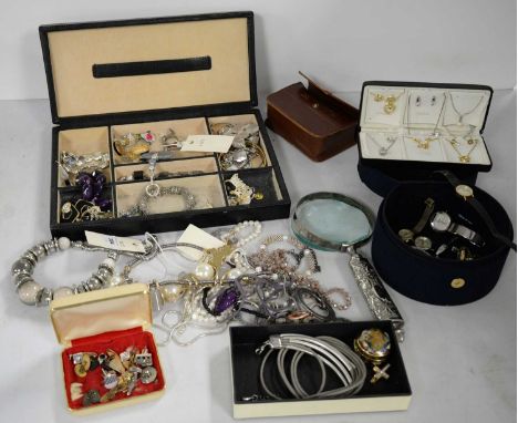 A selection of costume jewellery and watches, including: Citizen Quartz wristwatch; Seiko Quartz wristwatch; Tissot wristwatc