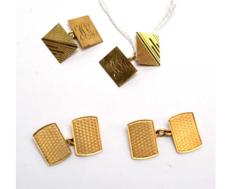Two pairs of 9ct yellow gold cufflinks, with engine turned plaques, 11.1g gross. 