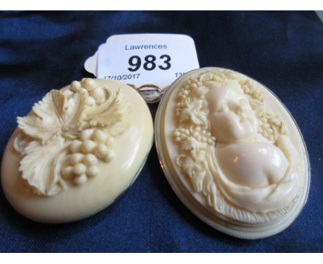 19th Century oval ivory brooch carved in relief with a portrait of a child together with a 19th Century ivory locket