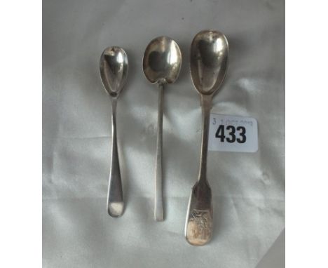 Georgian fiddle pattern mustard spoon, Lon 1837 by SH &amp; DC etc 30g.         