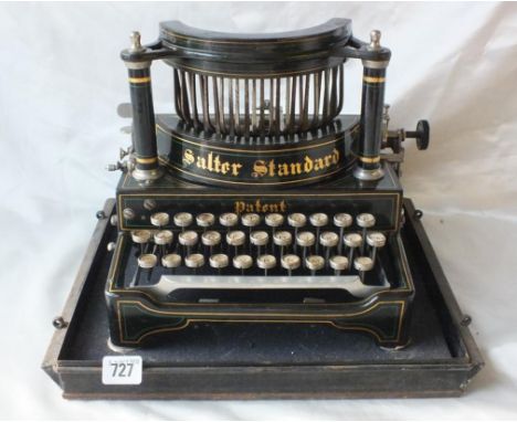 .Vintage Typewriter 'SALTER STANDARD' with case