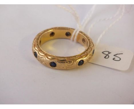 18CT GOLD LARGE HEAVY SAPPHIRE  set ring with embossed decoration approx size V  14.1g inc        