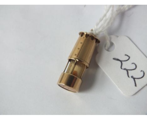 Davey Lamp 9ct charm 2.1g inc      