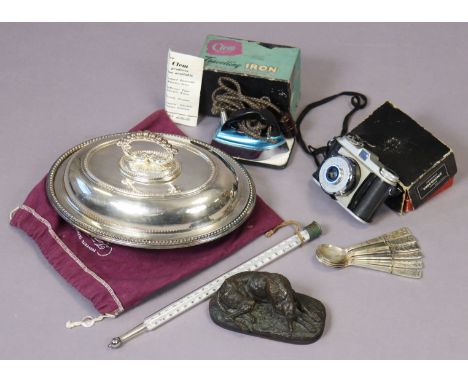 An epns oval entrée dish with a beaded edge &amp; a detachable ring handle; a set of six plated teaspoons; a coronet “Viscoun
