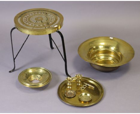 A brass pierced circular trivet on three wrought-iron legs, 33cm dia&nbsp;x 38cm high; a brass tea-urn, 46cm high; &amp; vari