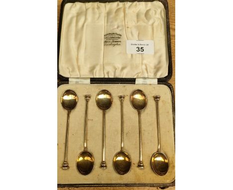 Boxed set of 6 Birmingham silver and enamel tea spoons. [Three have slight damage to enamel. 