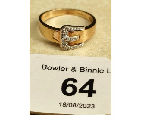 10ct yellow gold Buckle ring [Ring size P][2.95grams] 