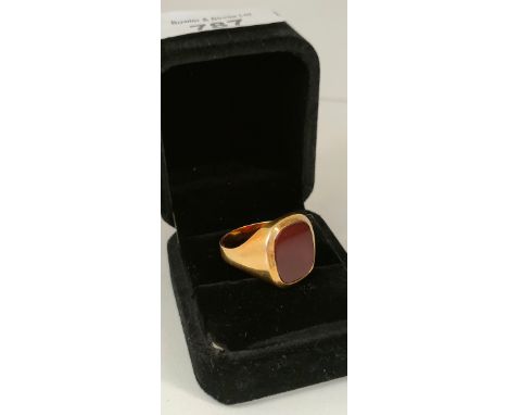 Antique 14ct yellow gold and red agate stone signet ring. [Ring size V] [7.91Grams] 