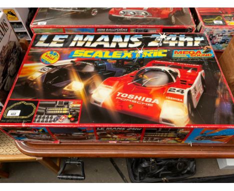 Vintage LE MANS 24HR Scalextric set 