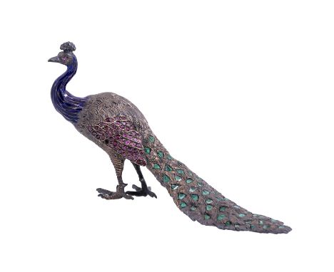 Edler Pfau aus 925 Silber, 20./21. Jh. Naturalistisch gestalteter Pfau, die Schwanzfedern sind mit Smaragden dekoriert, die F