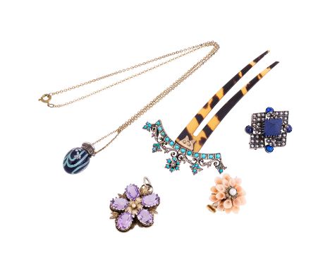 5-teiliges Konvolut Antikschmuck, best. aus 2 Broschen, 2 Anhängern, 1 Haarkamm aus Zelluloid, Gold und Silber, Koralle, Amet