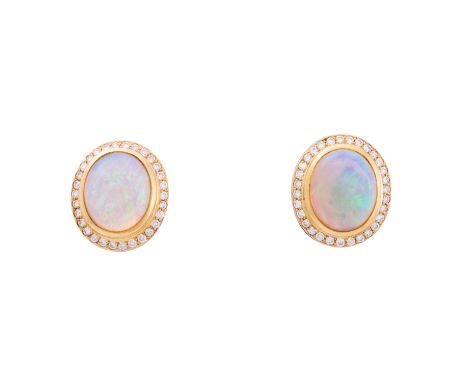 Paar Ohrclipstecker mit feinen Crystalopalen und Brillanten zus. ca. 0,30 ct, gute Farbe u. Reinheit, GG 18K, 12,6 gr, Rand e