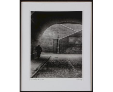 JOHN CLARIDGE (1944 London) - Foto-Lithografie, ¨The Street Lamp¨ (1968), Drucksignatur ¨Claridge¨, im Druck betitelt und dat