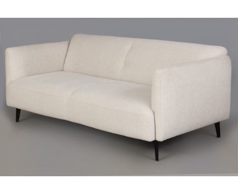 BoCONCEPT Sofa, Modell Modena - Entwurf Morten GEORGSEN, 2-Sitzer, allseitig gepolstert, mit hellem (ivory) Bouclé-Stoff-Bezu