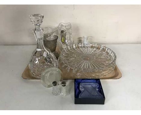 A tray of lead crystal water jug, decanter, cut-glass serving bowls and vase, miniature salt & pepper etc. (Q) 