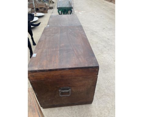 A VINTAGE HARDWOOD BLANKET CHEST 
