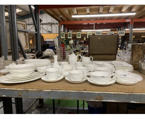A LARGE QUANTITY OF WEDGWOOD AND COALPORT CABBAGE LEAF STYLE DINNERWARE TO INCLUDE PLATES, SANDWICH TRAYS, BOWLS, CUPS, SAUCE