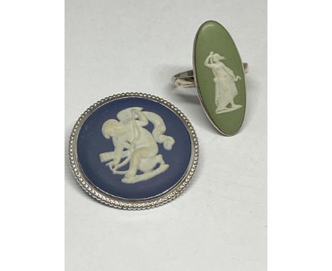 A JASPERWARE RING AND BROOCH 