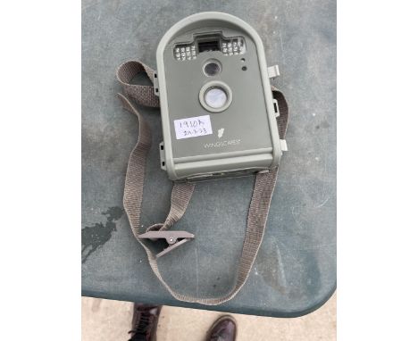 A WINGSCAPES DIGITAL BIRD CAMERA PRO 