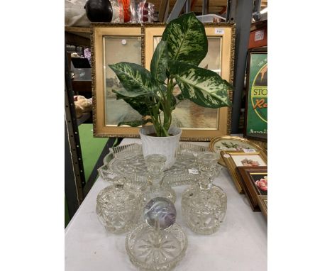 A QUANTITY OF GLASSWARE TO INCLUDE A TRAY, CANDLESTICKS, LIDDED TRINKET POTS, A RING HOLDER AND A PAPERWEIGHT 