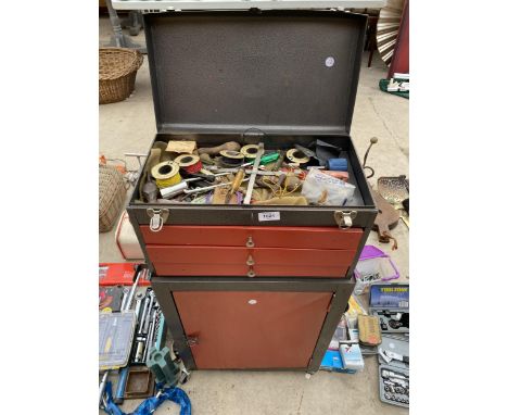 A WHEELED TOOL TROLLEY AND AN ASSORTMENT OF HARDWARE ETC 