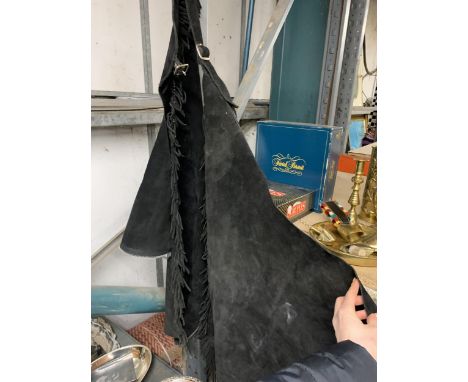 A PAIR OF VINTAGE 1970'S OUT WEST BLACK SUEDE CHAPS WITH FRINGE 