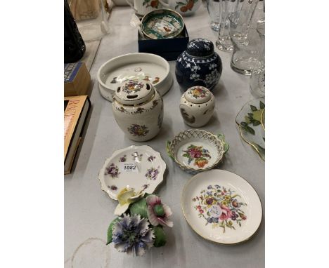 A QUANTITY OF CERAMIC ITEMS TO INCLUDE PIN TRAYS, A LORD NELSON LIDDED POT POURRI POT, PRUNUS BLOSSOM GINGER JAR, A CHILD'S '