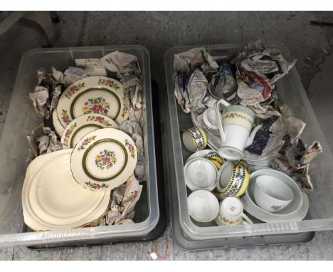 A QUANTITY OF NORITAKE AND ROYAL CAULDRON CHINA 